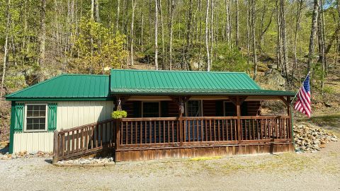 Cabin in Hocking Hills Cabin in Hocking Hills