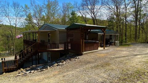 Lodge in Hocking hills Lodge in Hocking hills
