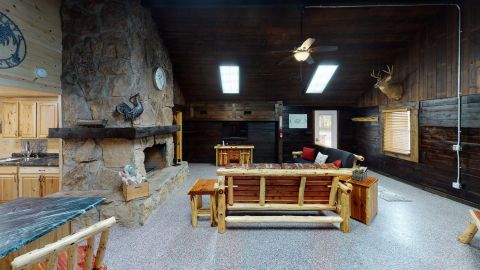 Lodge in Hocking hills Lodge in Hocking hills