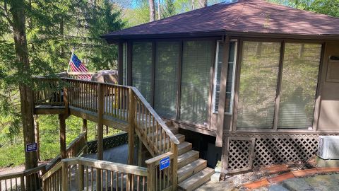Treetop Lodge Hocking hills