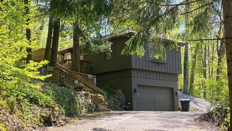 Treetop Lodge Hocking hills
