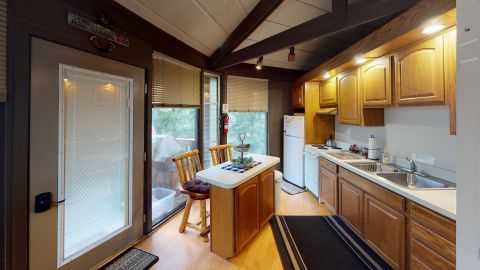 Treetop 1 Hocking hills